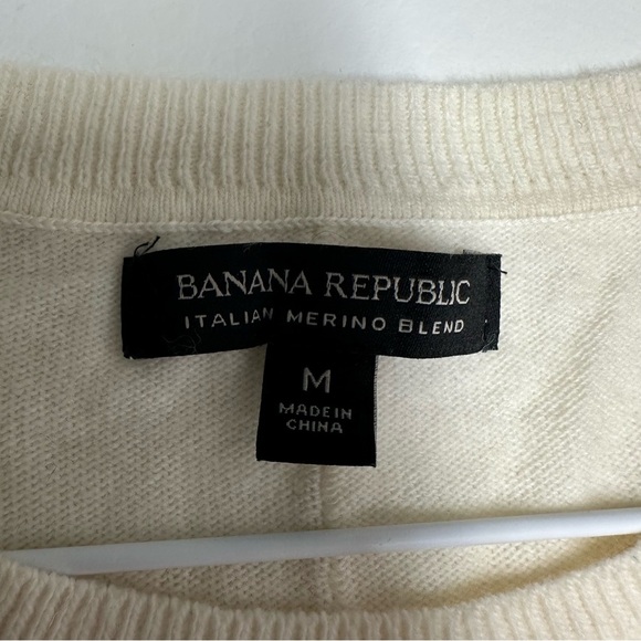 Banana Republic women’s Italian merino blend Off-White Crewneck Sweater Sz M - Picture 5 of 7